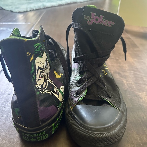 DC Comics ‘The Joker’ Chuck Taylor Converse All Star shoes - Picture 7 of 10